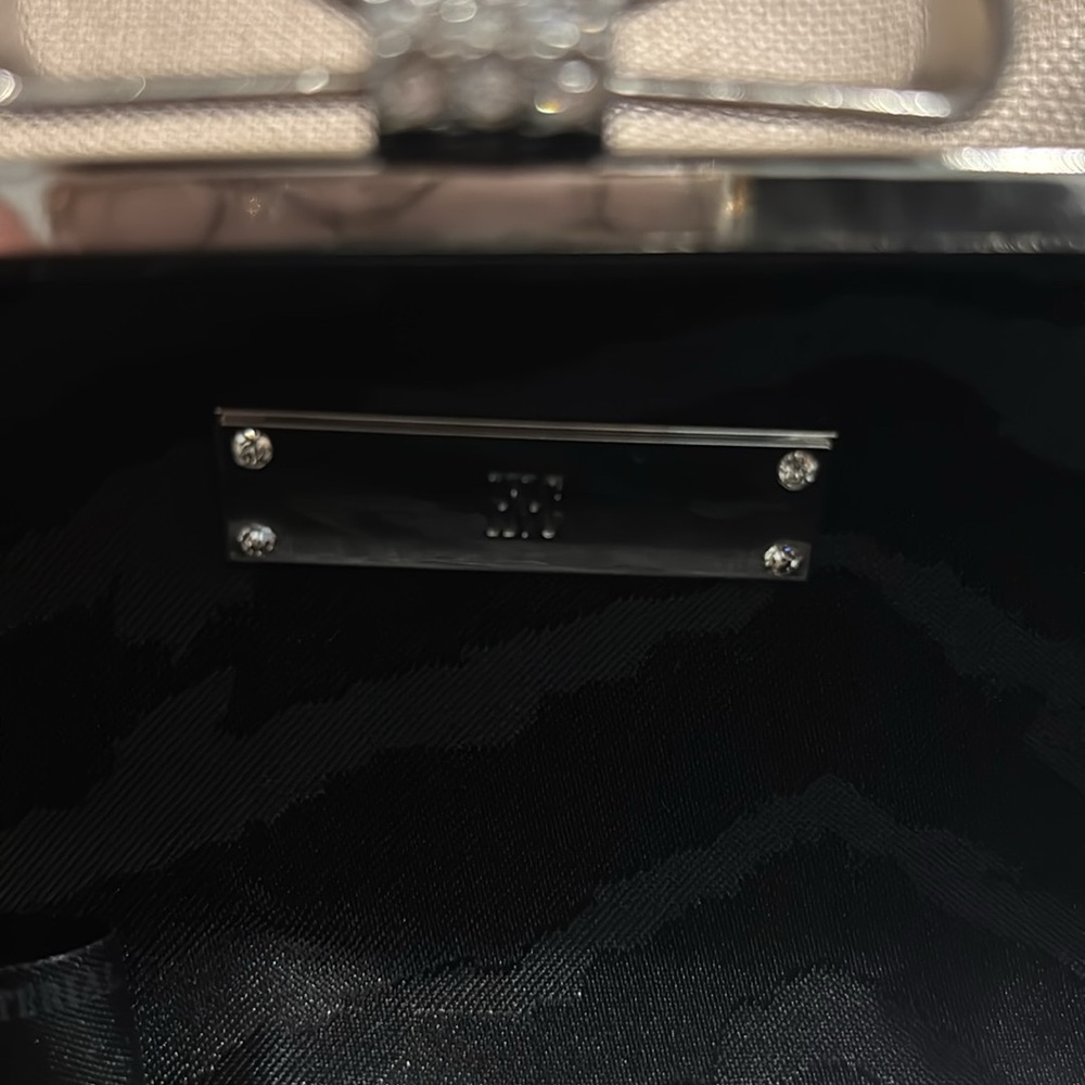 Inc International Concepts Bow Glitter Clutch - Picture 6 of 9